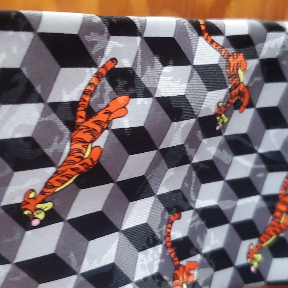 Disney Pooh Friend Running/Hopping Tiger Mens Tie